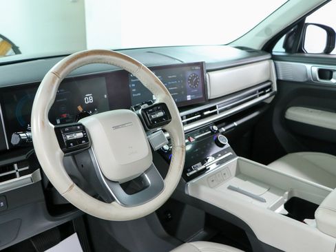 Used 2025 Hyundai Santa Fe SEL FWD image 22