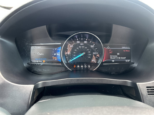 Used 2018 Ford Explorer XLT w/ Equipment Group 202A FWD image 17