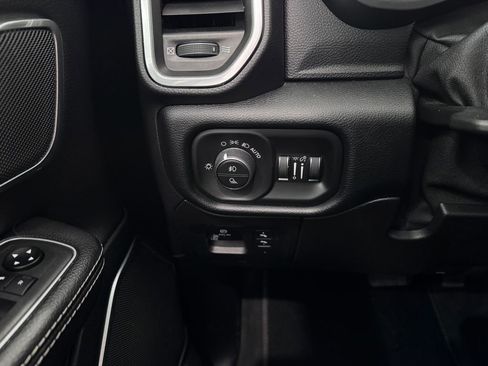 Used 2022 RAM 1500 Laramie image 24