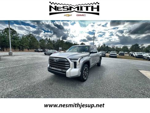 Used 2024 Toyota Tundra Limited image 1