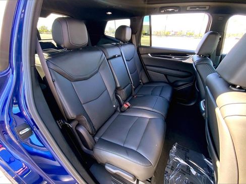 Certified 2023 Cadillac XT6 Premium Luxury image 19