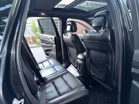 Used 2014 Jeep Grand Cherokee Limited AWD/4WD image 10