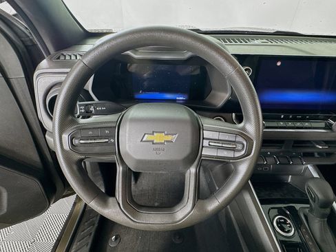 Used 2023 Chevrolet Colorado W/T w/ WT Convenience Package II AWD/4WD image 12