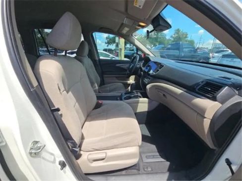 Used 2019 Honda Pilot EX image 9
