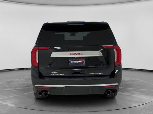 Used 2024 GMC Yukon XL Denali w/ Advanced Technology Package AWD/4WD image 4