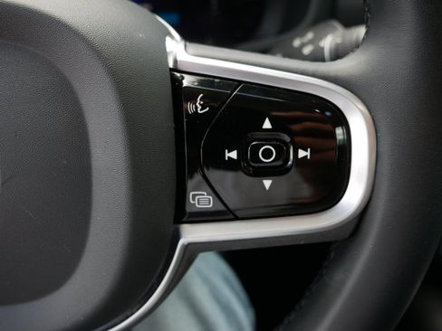 Certified 2023 Volvo S60 T8 Plus AWD/4WD image 26