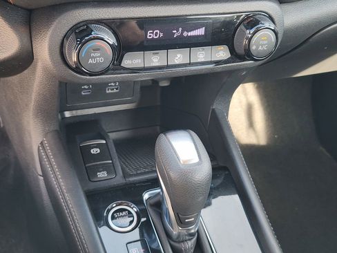 Used 2024 Nissan Kicks SR image 20