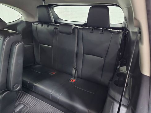 Used 2022 Toyota Highlander XLE image 15