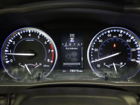 Used 2014 Toyota Highlander XLE AWD/4WD image 18
