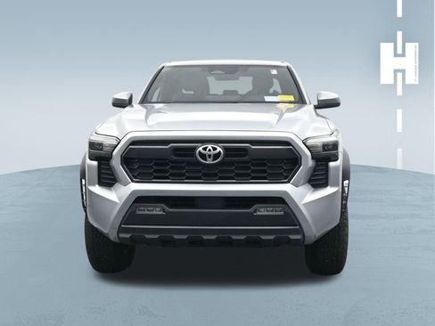 Used 2024 Toyota Tacoma TRD Off-Road image 2