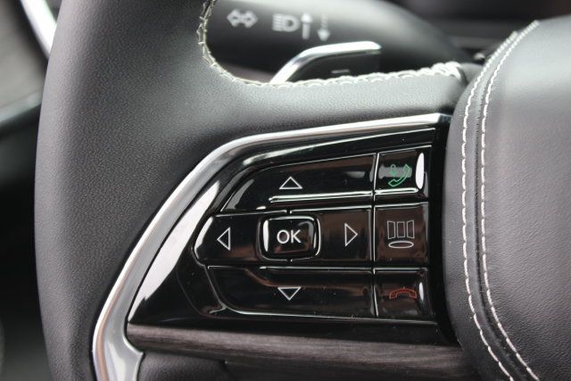 Used 2023 Jeep Grand Cherokee L Overland AWD/4WD image 18