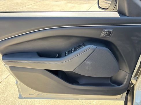 Certified 2025 Ford Mustang Mach-E Select w/ Comfort Package Lite image 14