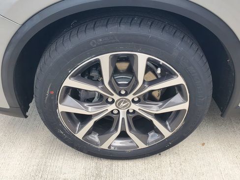 Certified 2024 Acura MDX w/ Technology Package FWD image 4