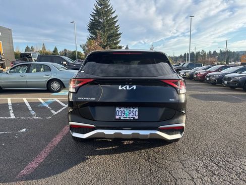 Used 2024 Kia Sportage LX image 6