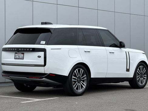 Used 2023 Land Rover Range Rover SE image 5