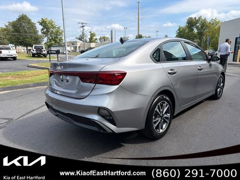 Used 2023 Kia Forte LXS FWD image 8