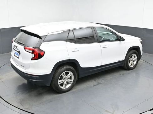 Used 2022 GMC Terrain SLE w/ LPO, Floor Liner Package image 26