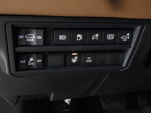 Used 2025 Toyota Sequoia Limited image 23