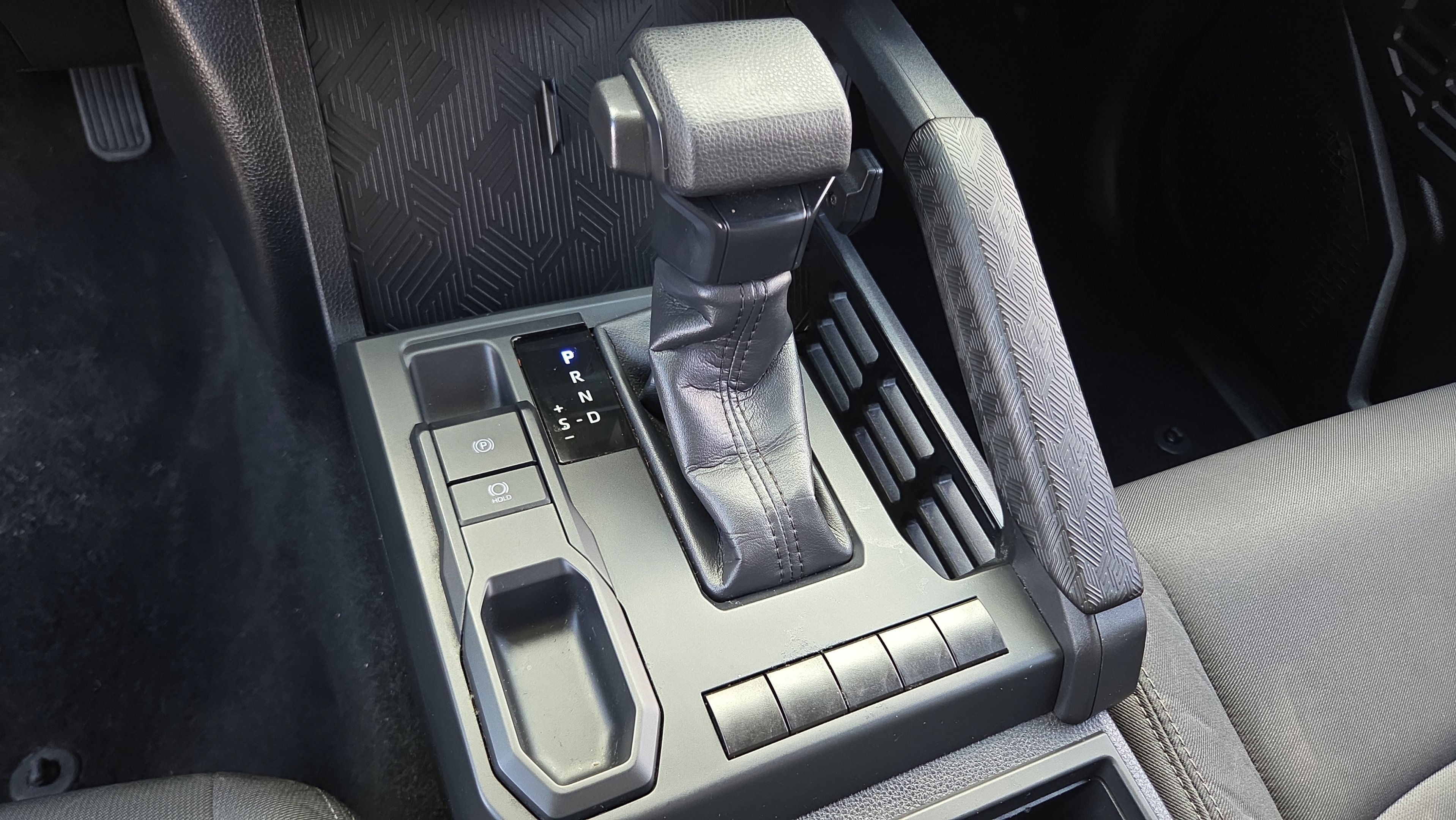 Used 2024 Toyota Tacoma SR RWD image 26