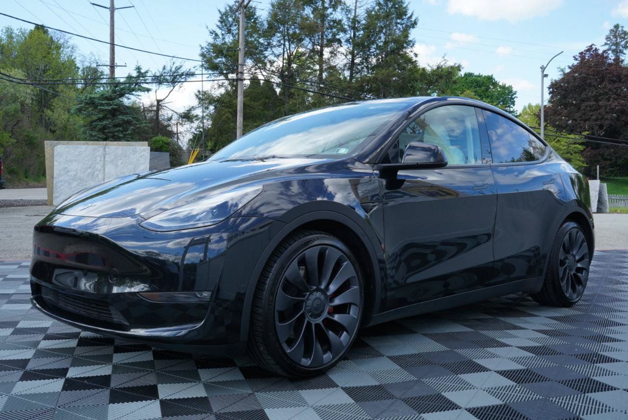 Used 2023 Tesla Model Y Performance AWD/4WD image 13