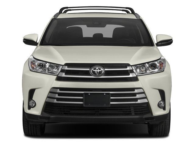Used 2017 Toyota Highlander XLE AWD/4WD image 4