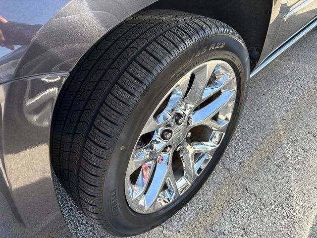 Used 2017 GMC Yukon Denali w/ Open Road Package AWD/4WD image 11