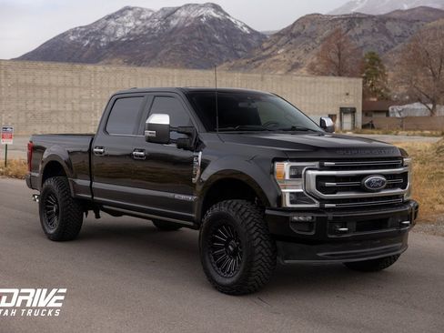Used 2022 Ford F350 Platinum image 2