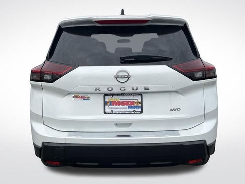 New 2026 Nissan Rogue SV image 4