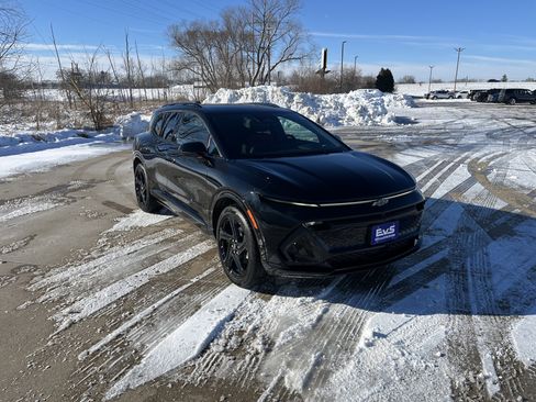 Used 2025 Chevrolet Equinox EV RS w/ Active Safety Package 3 image 8