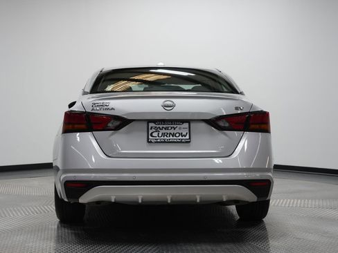 Used 2024 Nissan Altima 2.5 SV image 7