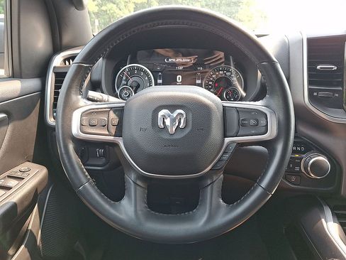 Used 2022 RAM 1500 Big Horn AWD/4WD image 16