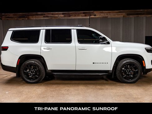 Used 2023 Jeep Wagoneer Series II image 10