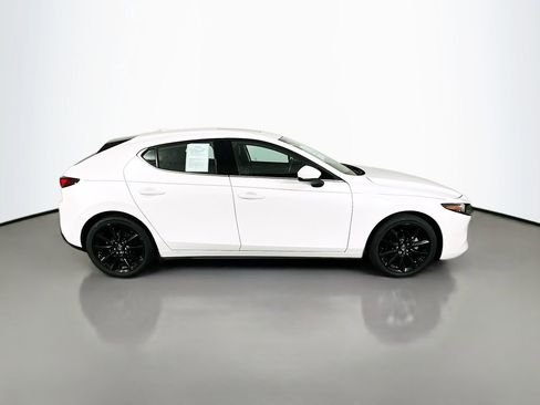 Used 2022 MAZDA MAZDA3 s image 8