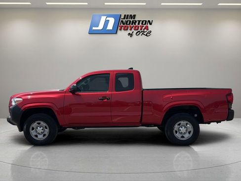Used 2022 Toyota Tacoma SR RWD image 8