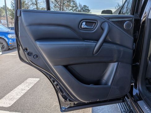 Used 2023 INFINITI QX80 Luxe w/ Cargo Package image 28