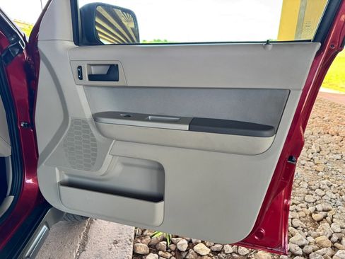 Used 2012 Ford Escape XLT FWD image 24