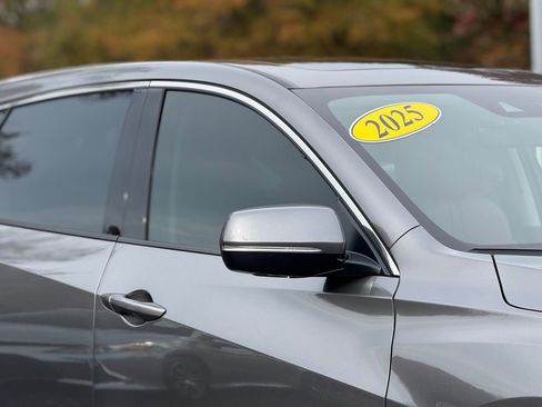 Used 2025 Acura RDX SH-AWD w/ Advance Package image 8