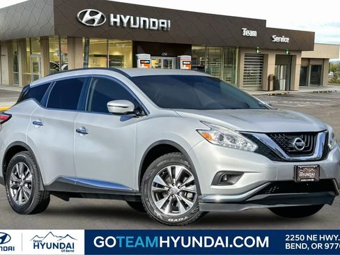 Used 2017 Nissan Murano SV image 1
