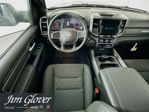 New 2026 RAM 1500 4x4 Crew Cab image 18