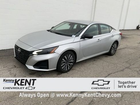 Used 2024 Nissan Altima 2.5 SV image 27