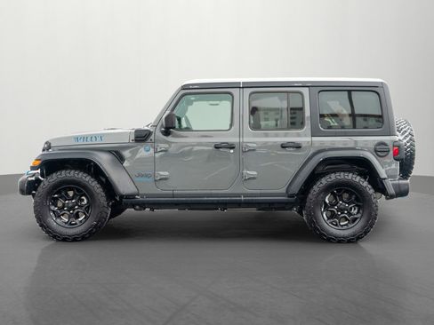 Used 2023 Jeep Wrangler Unlimited w/ Cold Weather Group image 4