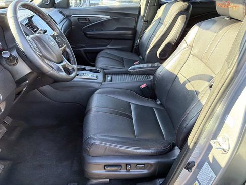 Used 2023 Honda Passport TrailSport image 22