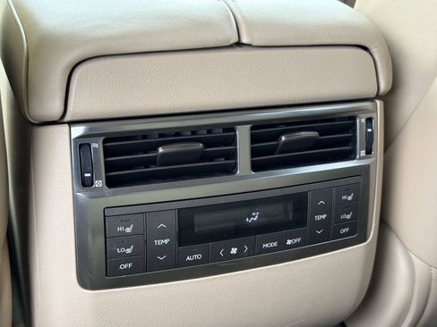 Used 2010 Lexus LX 570 4WD image 24