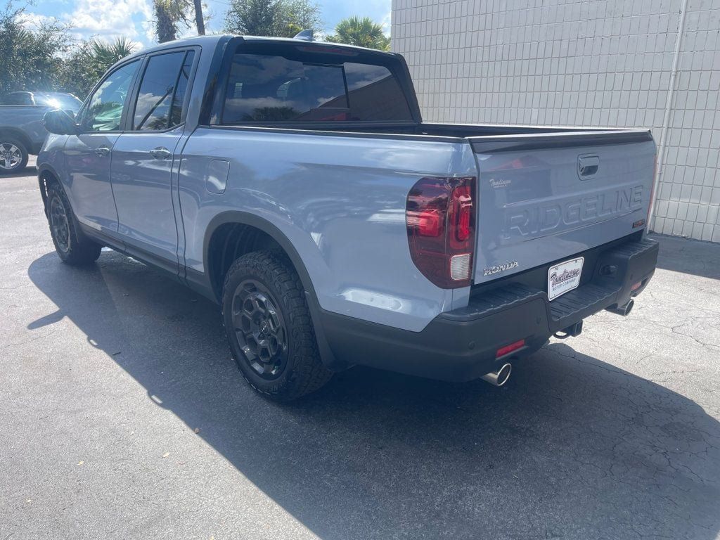 Used 2025 Honda Ridgeline TrailSport+ image 3