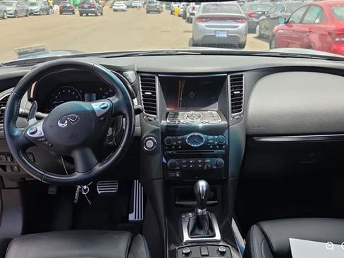 Used 2017 INFINITI QX70 2WD w/ Premium Package image 8
