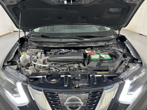 Used 2017 Nissan Rogue SV AWD/4WD image 23