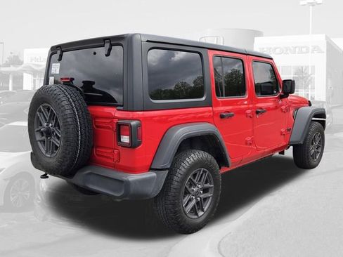 Used 2024 Jeep Wrangler Sport S image 5