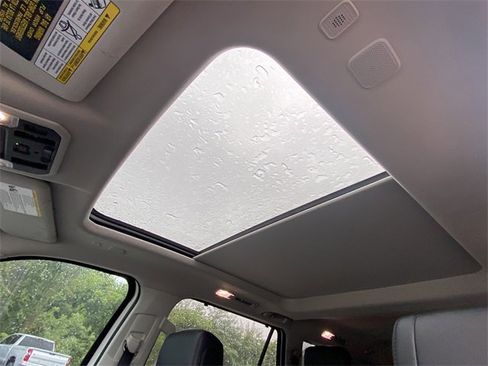 Used 2024 Toyota Sequoia Limited image 32