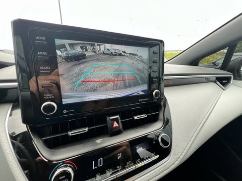 Used 2022 Toyota Corolla SE FWD image 36