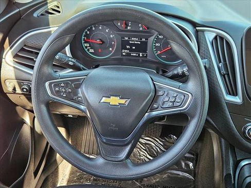 Used 2024 Chevrolet Malibu LT FWD image 14